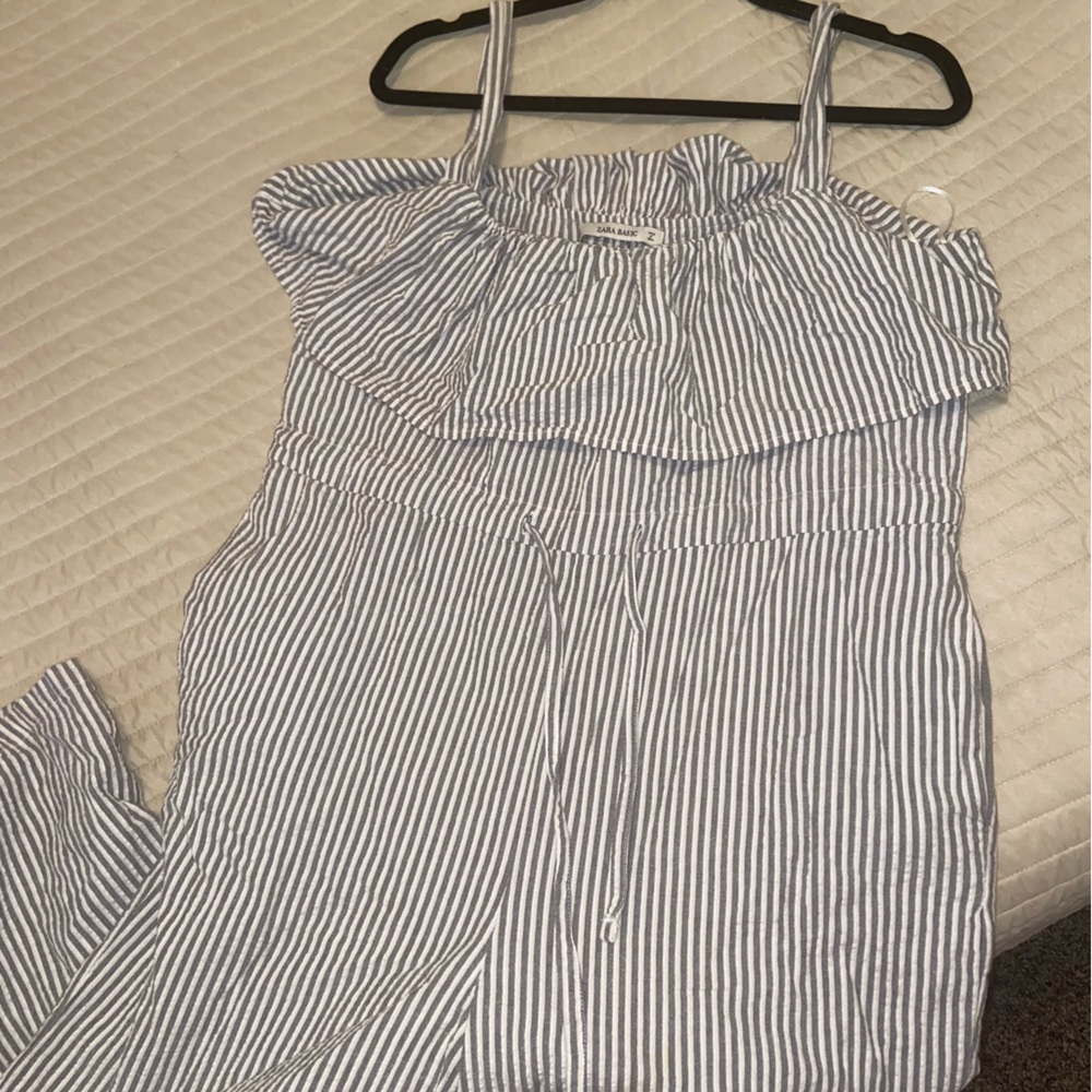 Zara capri jumpsuit with pockets